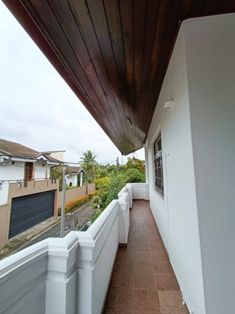 House for Sale in Thalahena Malabe - Highly Residential Area-10