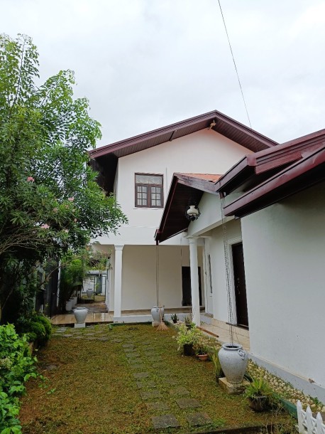 House for Sale in Thalahena Malabe - Highly Residential Area-1