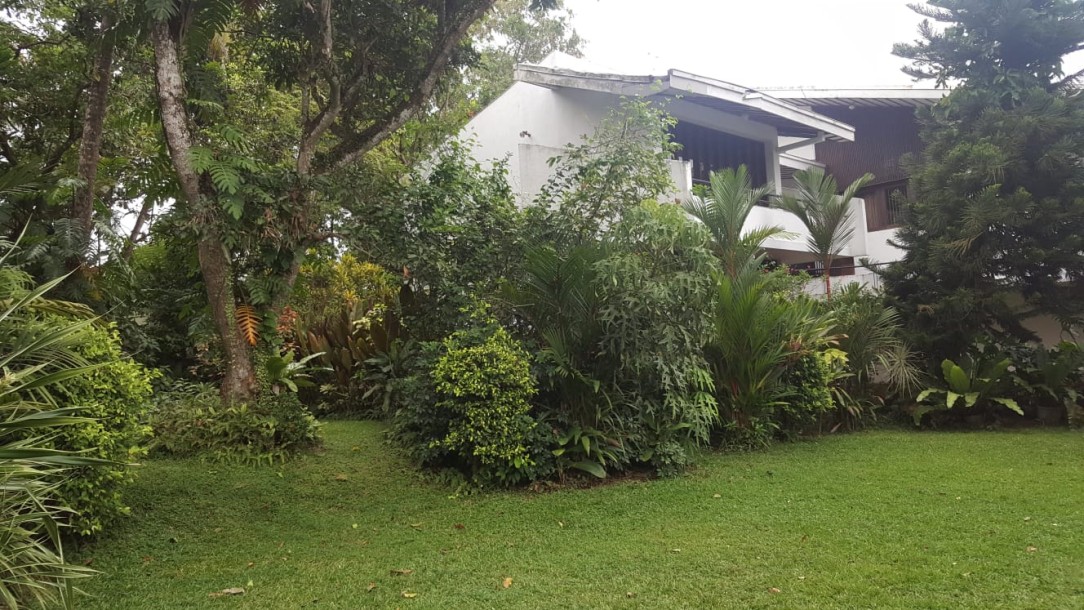 Land for Sale with house in Battaramulla-5