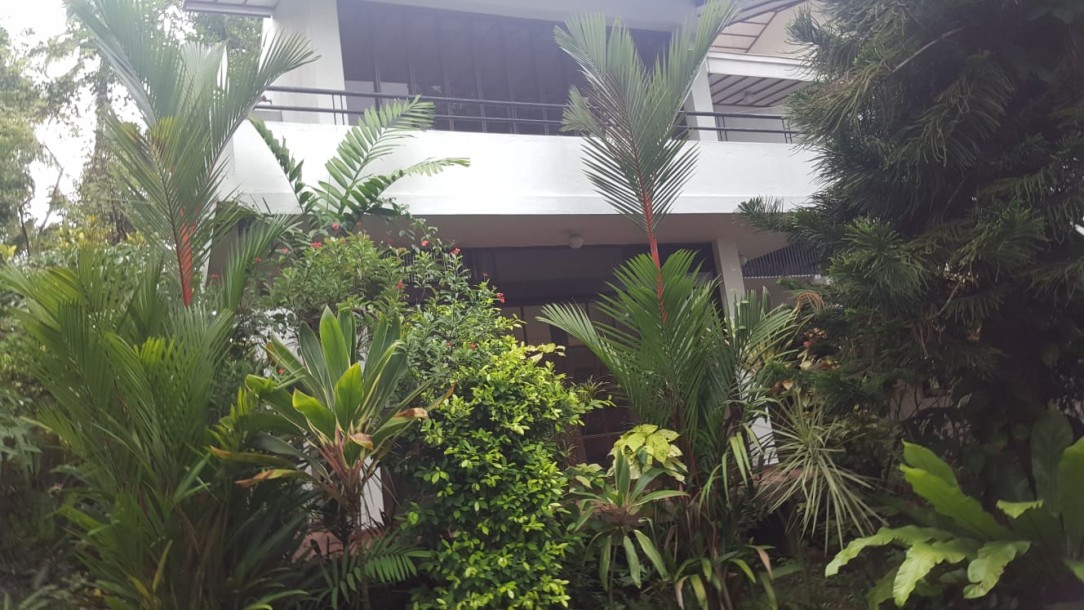 Land for Sale with house in Battaramulla-1