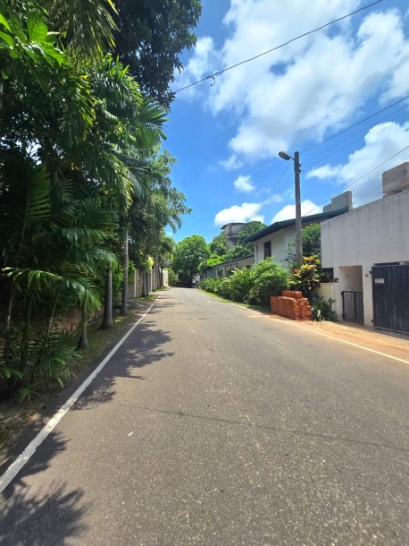 10.5 perch Land for Sale in Colombo 5 | Highly Residential Area-4