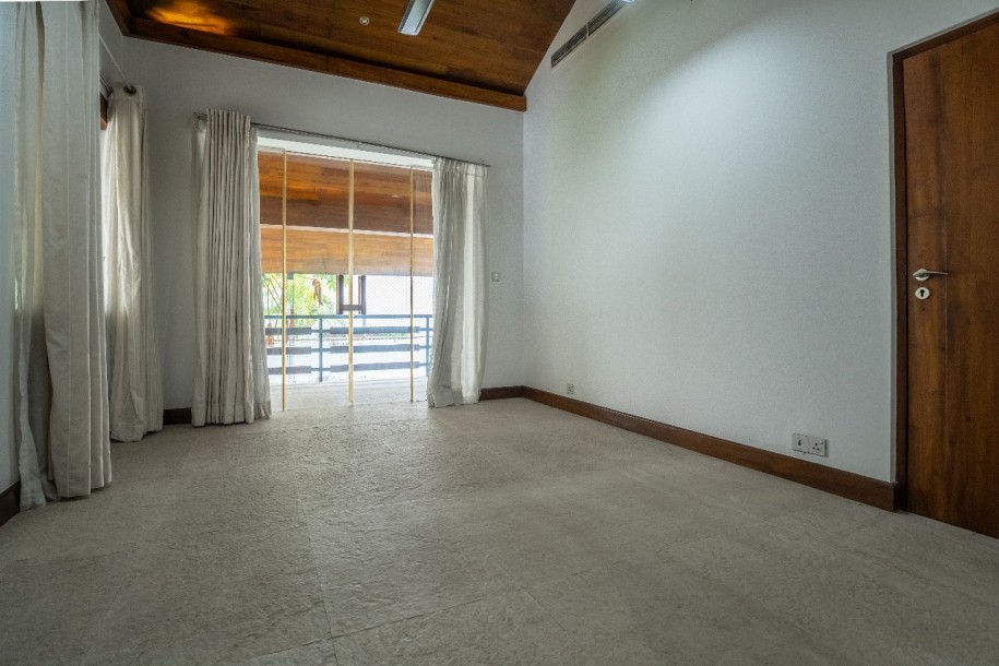 Elegant 5-Bedroom Luxury House for Rent in Colombo 07-10