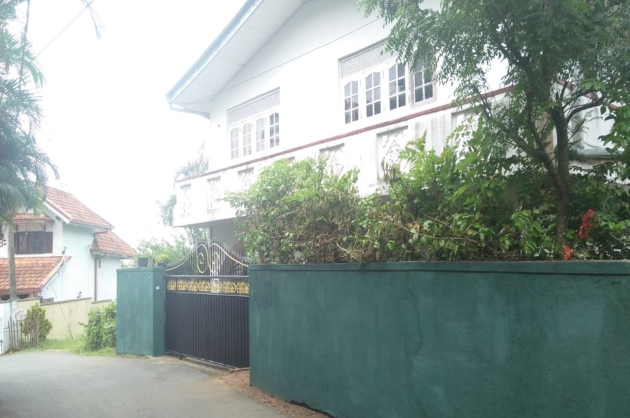 Stunning 3-Story House for Sale in Hantana, Kandy-2