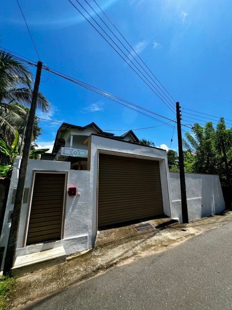 House for sale in Asiri Uyana, Mattegoda.-9