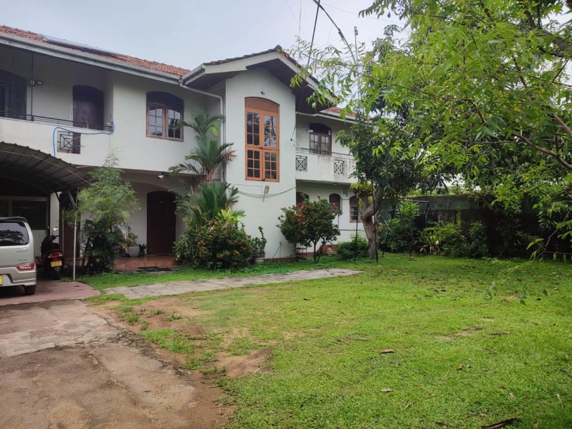 House with land for sale in Mirihana-1