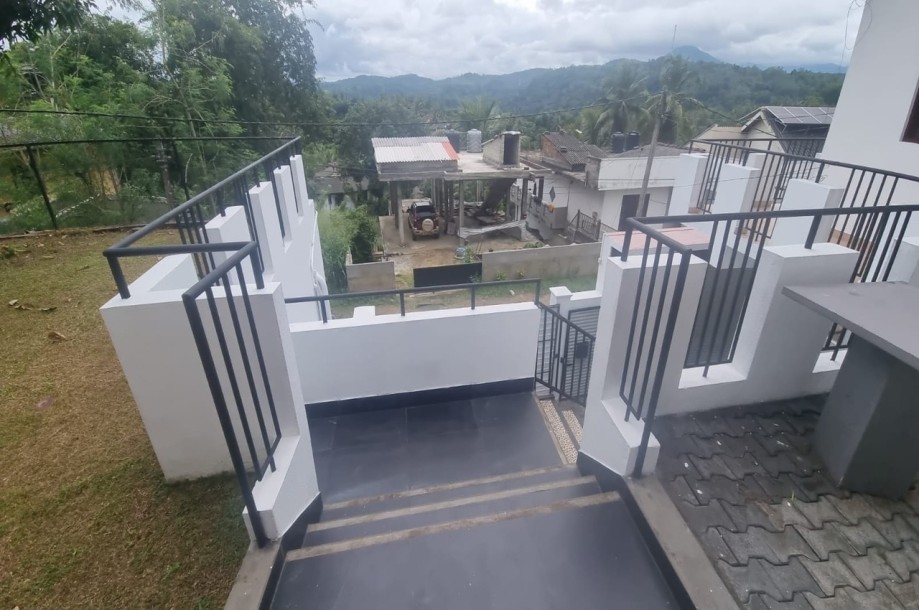 🏡 Spacious Dream Home in Kegalle - Just 1 km from Town! 🏡-12