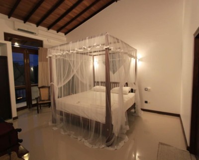 02 storey luxury house in Makuluwa,Galle for sale.-2