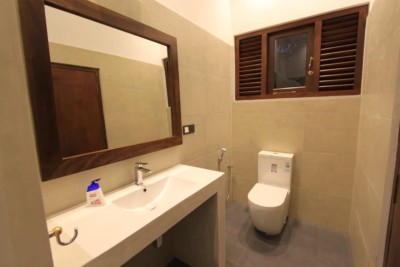 02 storey luxury house in Makuluwa,Galle for sale.-10