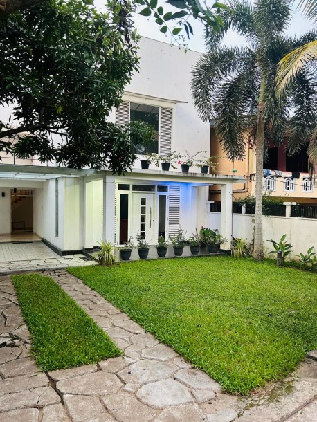 Spacious 5 BR House for sale in Maharagama-1