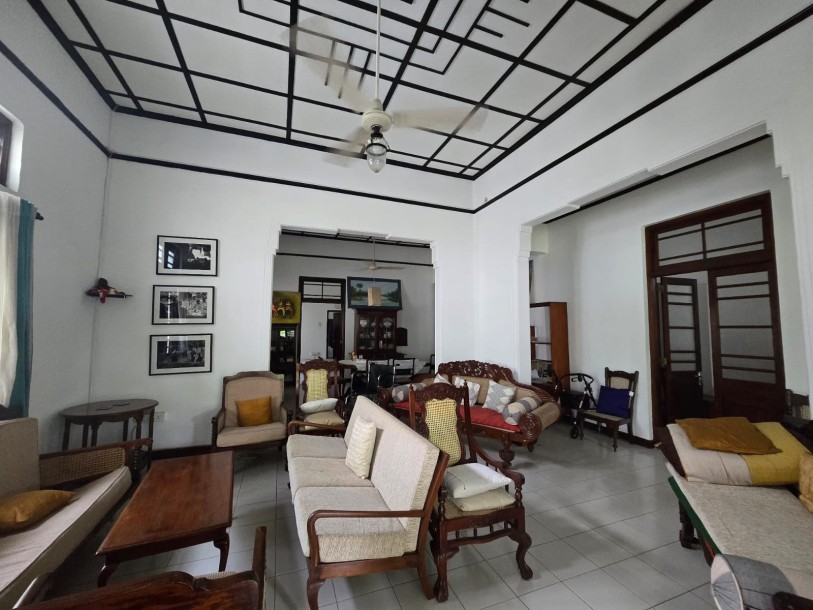 Bunglow type House in Colombo 05 for Sale-3