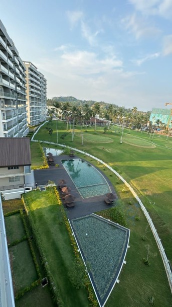 Premier Golf course facing 3 bed apartment deal!-1