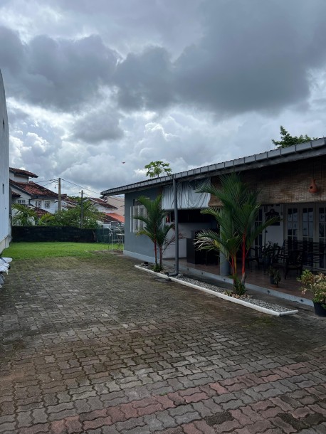 Large house for Sale in Mirihana-1