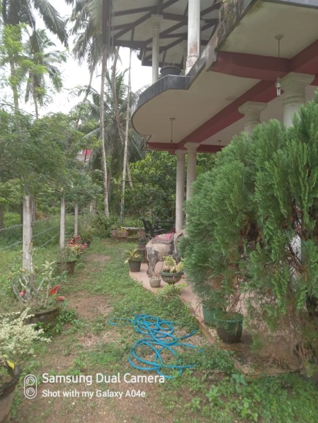 Land for sale with House in Madola-5