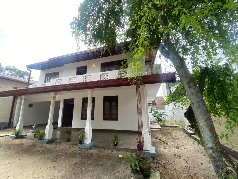 House for Sale in Boralesgamuwa-1