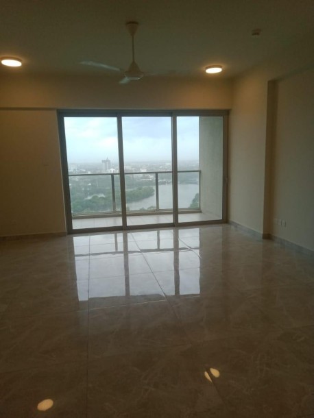 Capital height 3 bed high floor apartment for sale-3