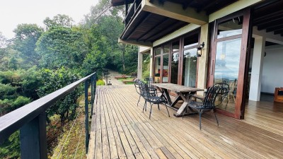 Exclusive 4-Bedroom Estate with Scenic Views and Private Riverfront🌳🏡-6