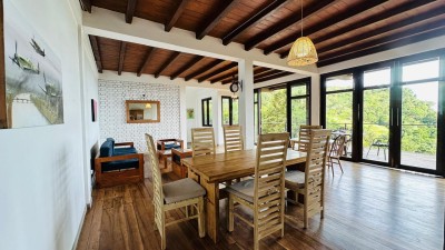 Exclusive 4-Bedroom Estate with Scenic Views and Private Riverfront🌳🏡-3