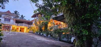 Land for Sale with a colonial house in Kegalle-5