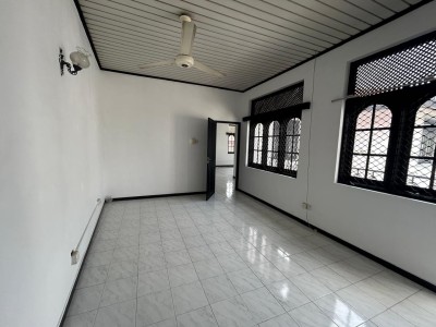 LARGE HOUSE FOR RENT IN KOHUWALA-2