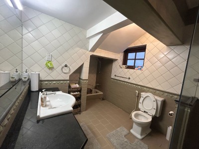 Spacious House for Sale in Colombo 07-8