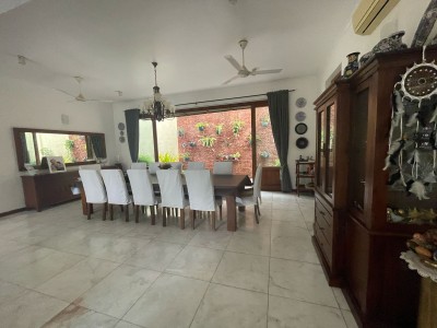 Modern house for sale in Col 6-4