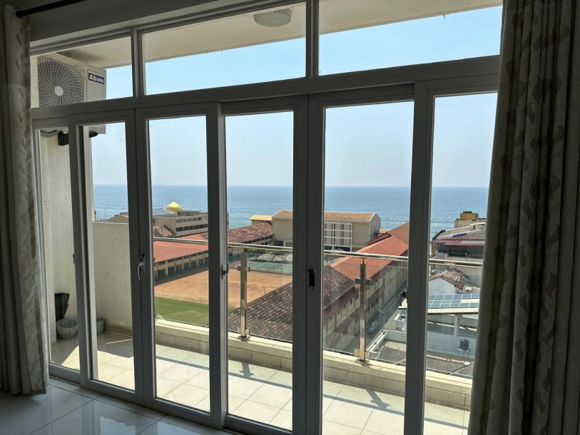 4 Bed spacious apartment in Col 4 for Sale-1
