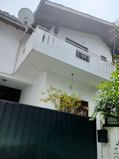 House for sale in Thalawathugoda