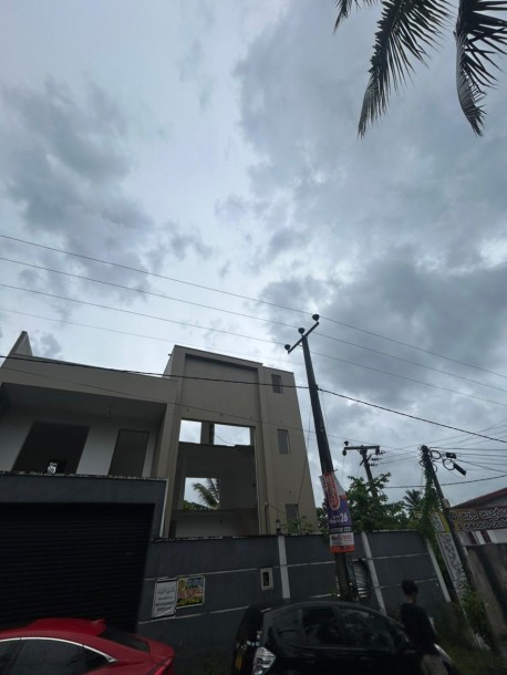Partially completed Luxury House for Sale in Athurugiriya-1