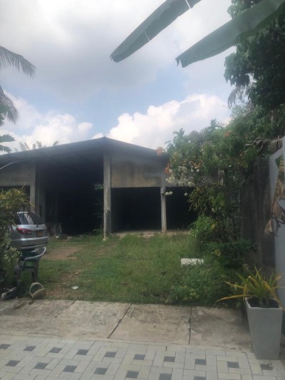 Spacious Modern Home with Scenic Views and Bonus Warehouse Space in Hokandara-8