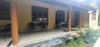 Spacious 6-Room House for Sale in Dompe-4