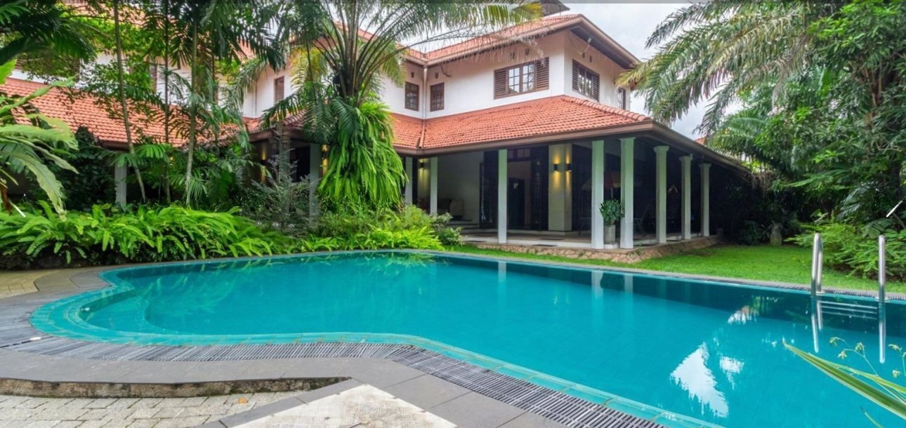 Grand estate 4 Bedroom House for Sale in Thalawathugoda | LKR 550 Million 🏡-1