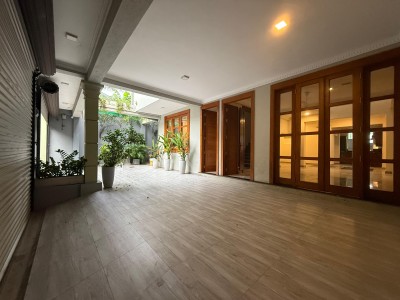 🏡 Spacious 6-Bedroom Home with Pool in Kohuwala-7