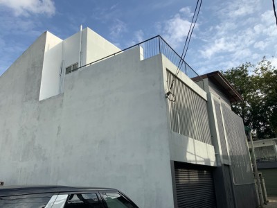 🏠 Modern 3-Storey Architectural Home for Sale – Borelasgamuwa-3