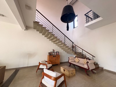 House with a Pool for Rent in Colombo 5-9