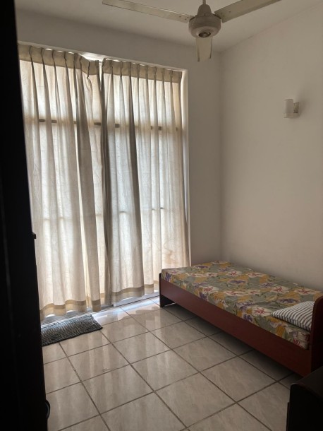 Apartment For Sale at Queens Court, Colombo 3-4