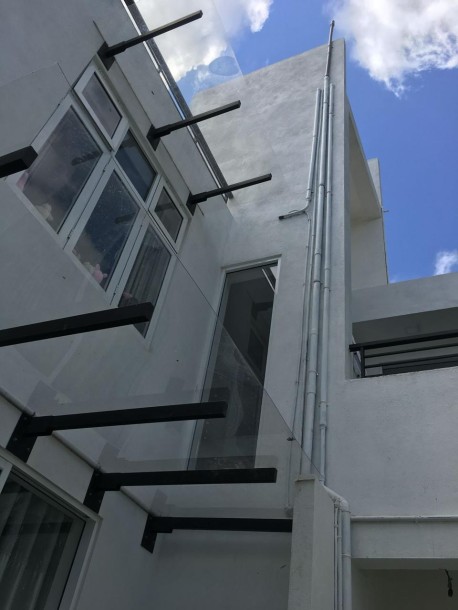 Modern House for Rent and Sale in Battharamulla-9
