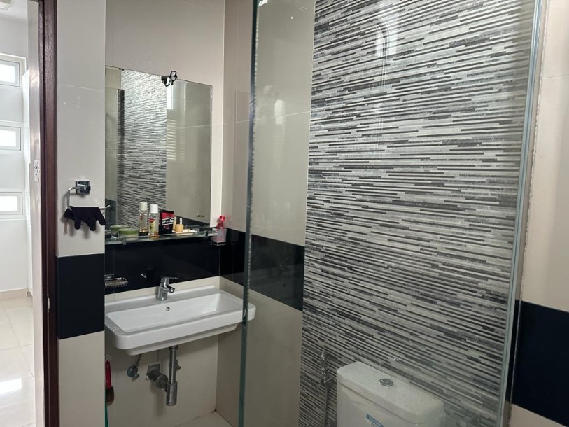 Modern House for Rent and Sale in Battharamulla-7