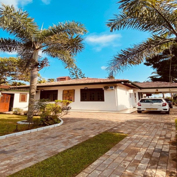Lake front Villa for Sale in Aluthgama-1