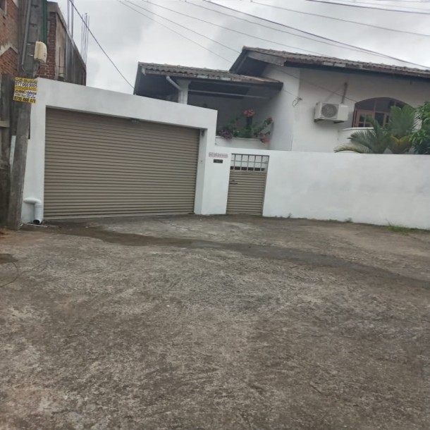 House for Sale in Udahamulla-1