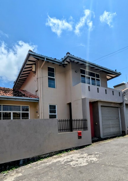 House for Sale in  Battaramulla-1