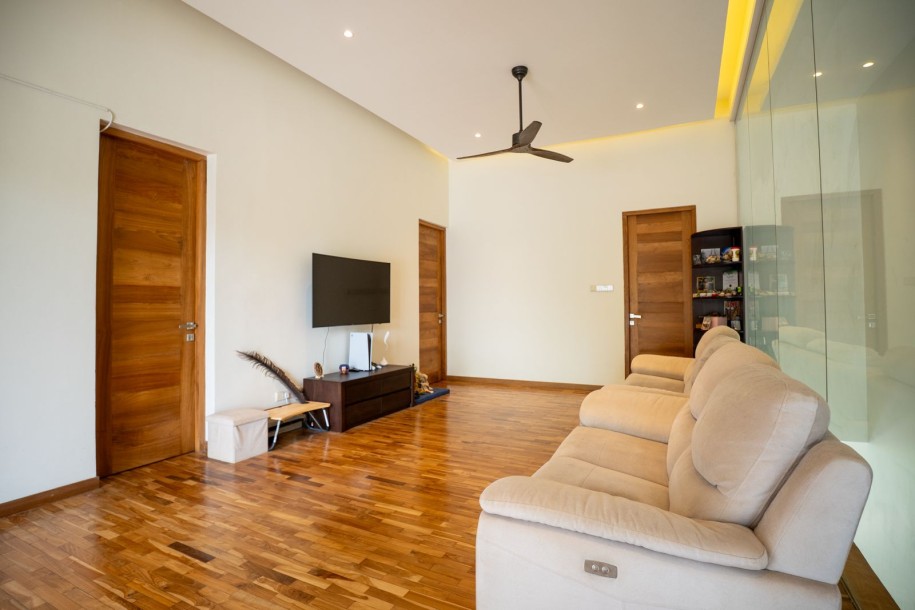 Prestigious 4 Bedroom House in Colombo 06 | LKR 250 Million-4