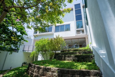 Prestigious 4 Bedroom House in Colombo 06 | LKR 250 Million-2