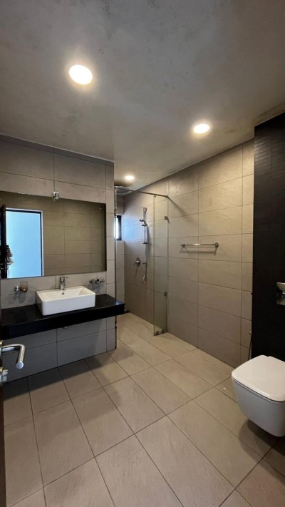 Spacious 3 Bed Apartment at Park Heights Colombo 5 for sale-6