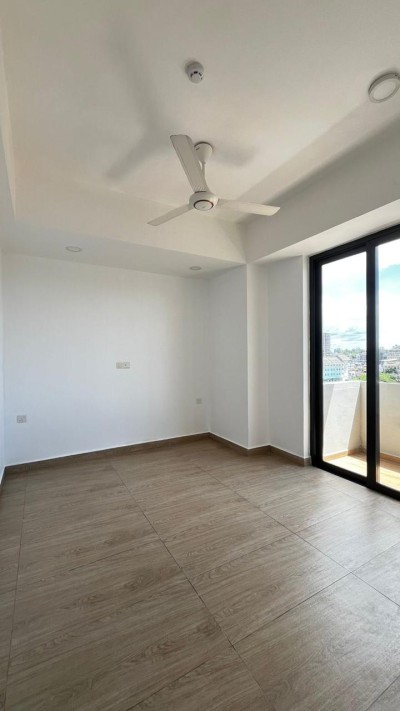 Spacious 3 Bed Apartment at Park Heights Colombo 5 for sale-4