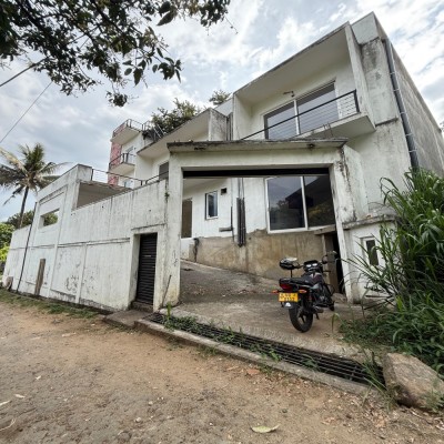 Luxury Villa with 4 Separate Apartments – For Sale