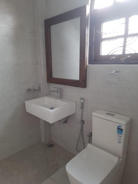 Convenient 4 bedroom House for Sale - Mount lavinia-9