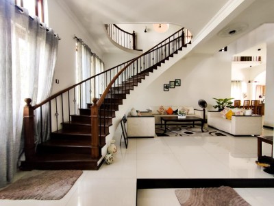 Luxury house with furniture and commercial buildings for sale in Alawwa-4