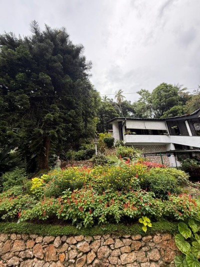 Colonial bungalow for sale - Anniwatte, Kandy
