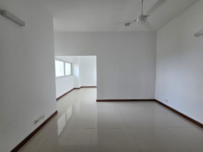 🏙️ Spacious 5-Bedroom Apartment for Sale in Rajagiriya | LKR 210 Million (Negotiable)-12
