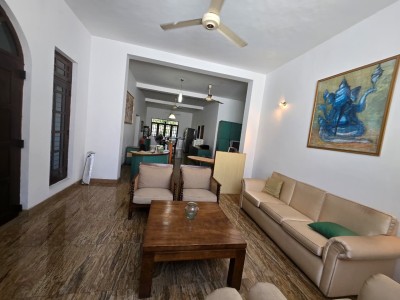 Spacious 6-Bedroom House for Sale in Nugegoda | LKR 110 Million (Negotiable)-3